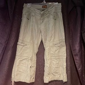 Be Bop Capri bells sage green size 5